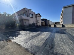 ご家族の思い出を育む、用途多彩な広々敷地、約48坪です。
