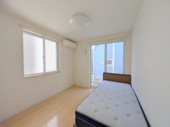 子供部屋には丁度良い洋室。サイズは5.2帖。
