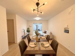 家族が自然に集りそうな広さが魅力のLDK。