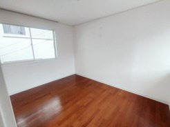 子供部屋には丁度良い洋室。サイズは６帖。
