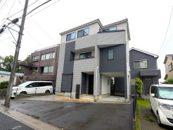ウェブや資料からでは得られないヒントがたくさん見つかる完成物件です。
