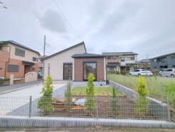 当分譲地はこちらの一棟のみの現場となります。ご覧になれますので、お気軽にお問い合わせください。
