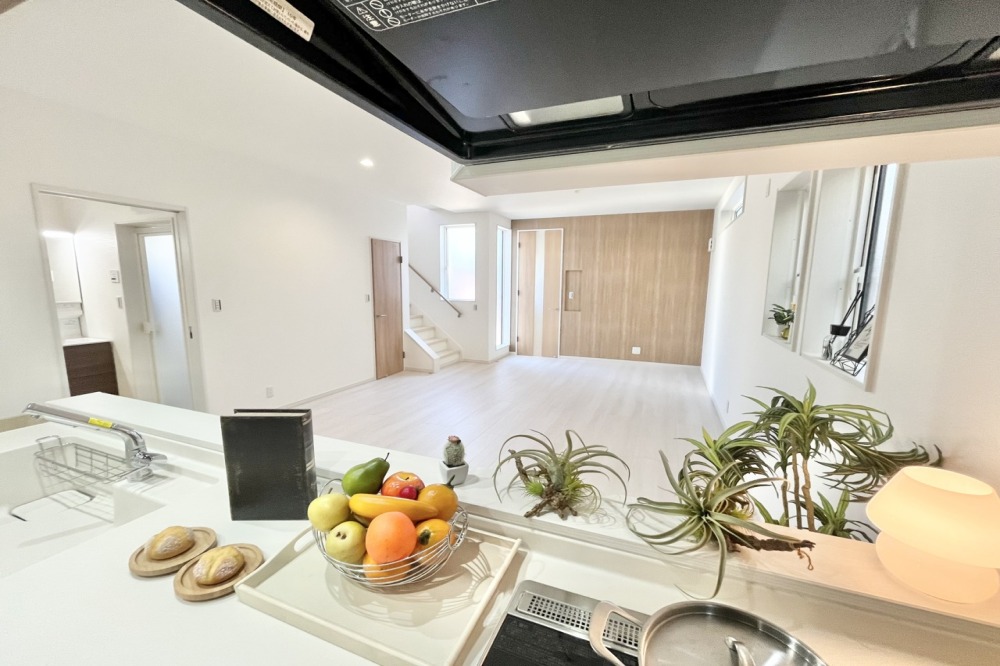 越谷市東大沢2丁目　A号棟