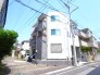 南側約４．２ｍの公道に面しています。メイン通りから少し入っているので静かです。