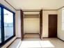衣類の整理整頓に嬉しいクローゼット付きのお部屋。