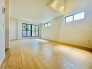 1号棟 窓から広がる開放感と、住まう人の個性を自由に描き出せる余白が魅力的なゆとりのある空間です。