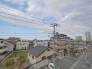 穏やかな空の下、静かに佇む街並みが心地よい。