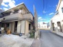 2号棟 前面道路含む外観