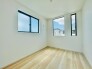2号棟 洋室は子供部屋にもちょうどいいサイズ感。
