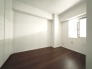 洋室は子供部屋にもちょうどいいサイズ感。
