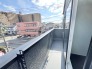 洗濯物を沢山干せるゆとりのバルコニー
