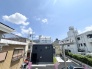 2号棟 どこまでも広がる青い空を仰ぎ、開放感のある穏やかな街並みが心にゆとりをもたらしてくれます。