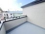 1号棟 らくらくお洗濯を助ける広いバルコニー。
