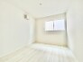 4号棟 洋室は子供部屋にもちょうどいいサイズ感。
 2026/03/12m