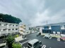 穏やかな空に包まれた、落ち着きある住環境が広がる景色を日常の風景としてお楽しみいただけます。
