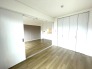リビングと一体のように使える洋室。キッチンからもよく見えます。
