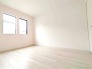 洋室は子供部屋にもちょうどいいサイズ感。
