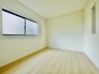ナチュラルウッドの色合いが、室内にあたたかな雰囲気を運びます。
