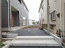 玄関へのアプローチ