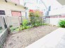 マンション一階部分の特権である庭付き住戸。戸建のような使用感で居住できます。
