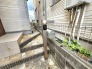 落ち着いた趣のあるお洒落なアプローチ
