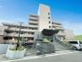 JR京浜東北・武蔵野線「南浦和」駅東口徒歩１分、提携駐車場もあります。エステート白馬南浦和店までお気軽にお問い合わせください。
