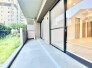 洗濯物を沢山干せるゆとりのバルコニー
