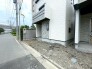 モダンな外観が洗練された印象を与える、落ち着きのある住まい。