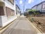 B号地 前面道路 東方向を撮影