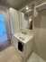 お出かけ前の身だしなみに一歩差がつく三面鏡。
