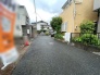 A号棟 前面道路含む現地写真
