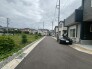 前面道路含む外観
