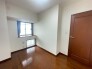 洋室は子供部屋にもちょうどいいサイズ感。
