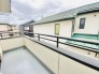 洗濯物を沢山干せるゆとりのバルコニー
