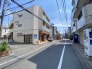前面道路含む外観