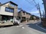 前面道路含む外観