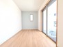 A号棟 柔らかなアクセントカラーが空間に彩りを添え、シンプルながらも心地よい静けさを感じさせてくれます
 2026/08/07m