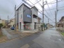 風通しや日当たりに優れる角地の物件です。現地にて開放感をご確認ください。
