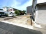住まいの可能性が広がるフラットな空間。心地よい風と街の空気に包まれて、穏やかな日々が始まります
