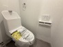 もちろんウォシュレット機能付き。憩いの場としてひそかに注目度の高いお手洗いにもご注目ください。
