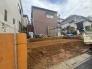 現地外観
前面道路含む現地写真
