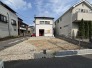 落ち着いた雰囲気が漂う周辺環境。ゆとりある空間を確保し、自分らしい住まいづくりを楽しめます
