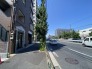前面道路を含む外観