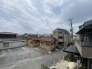 2号棟 空を広く感じられる落ち着いた街並みは、日々の暮らしに穏やかな安らぎをもたらしてくれます。