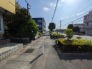 前面道路含む現地写真(建物あり)
