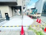 1号棟 駐車場は２台まで駐車可能。マイカーの車幅もお確かめください。
