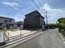 前面道路含む外観