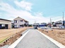 2号棟 前面道路含む現地写真
