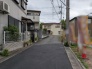 B号棟 前面道路含む現地写真
