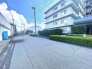 エントランス側道路